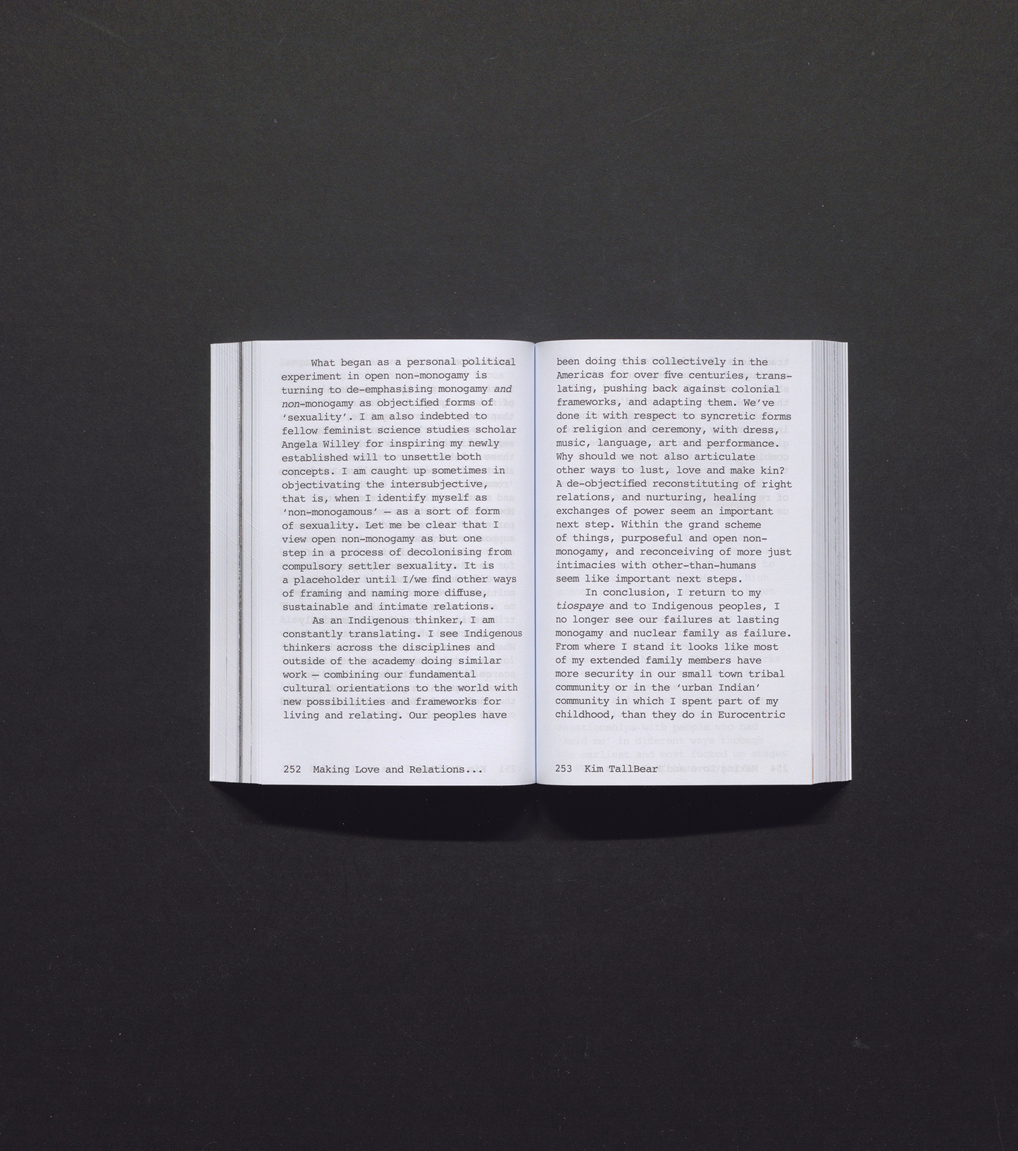 The Material Kinship - Material beyond extraction and kinship beyond the nuclear family