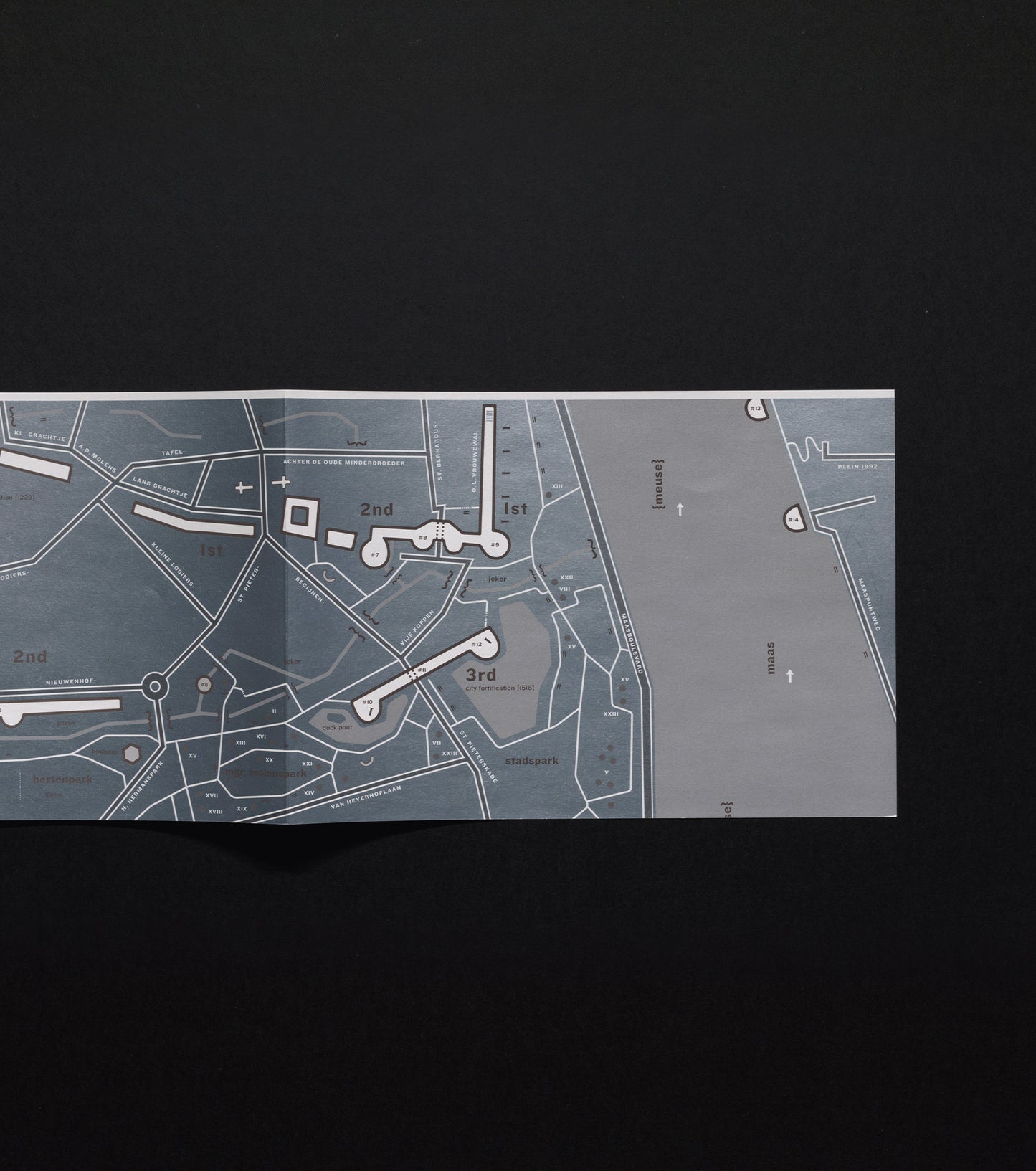 Guide to Maastricht (2002)